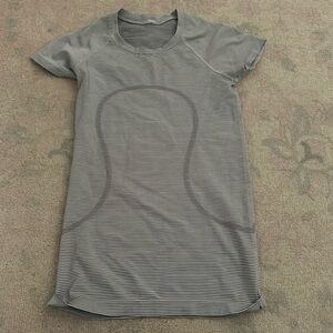 Lululemon Swiftly Tech Top